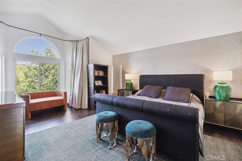 2514 Sandycreek Drive