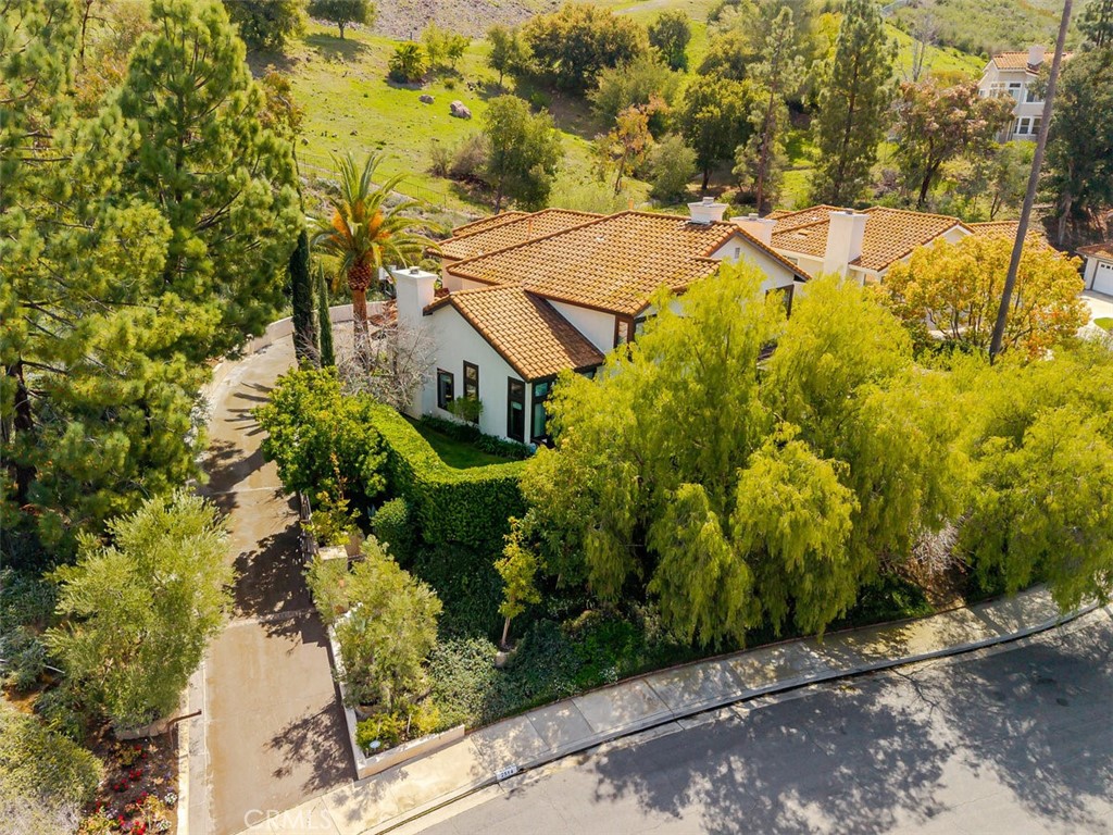 2514 Sandycreek Drive