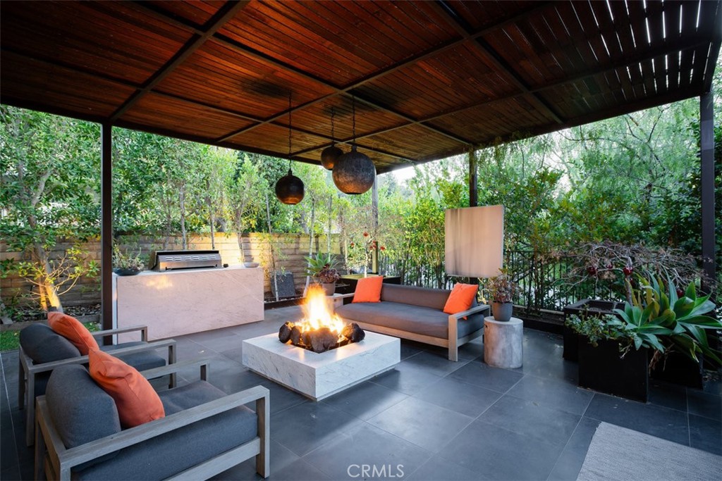 2514 Sandycreek Drive