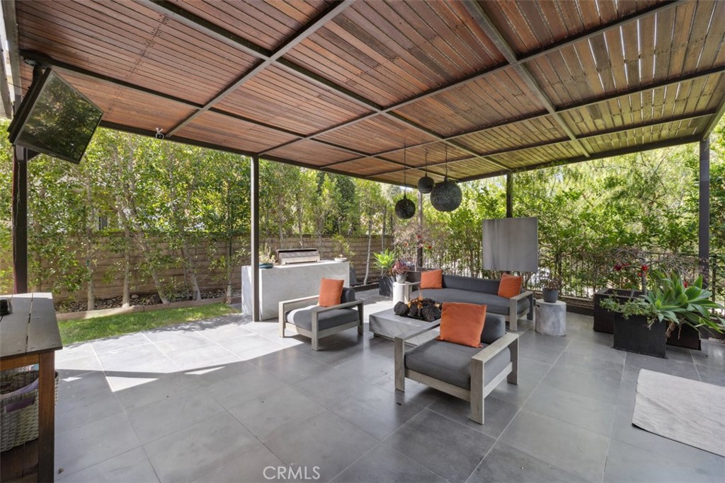 2514 Sandycreek Drive