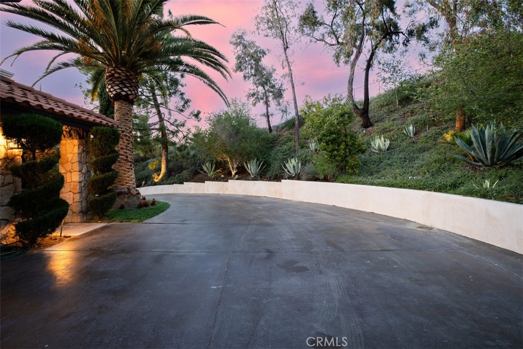 2514 Sandycreek Drive