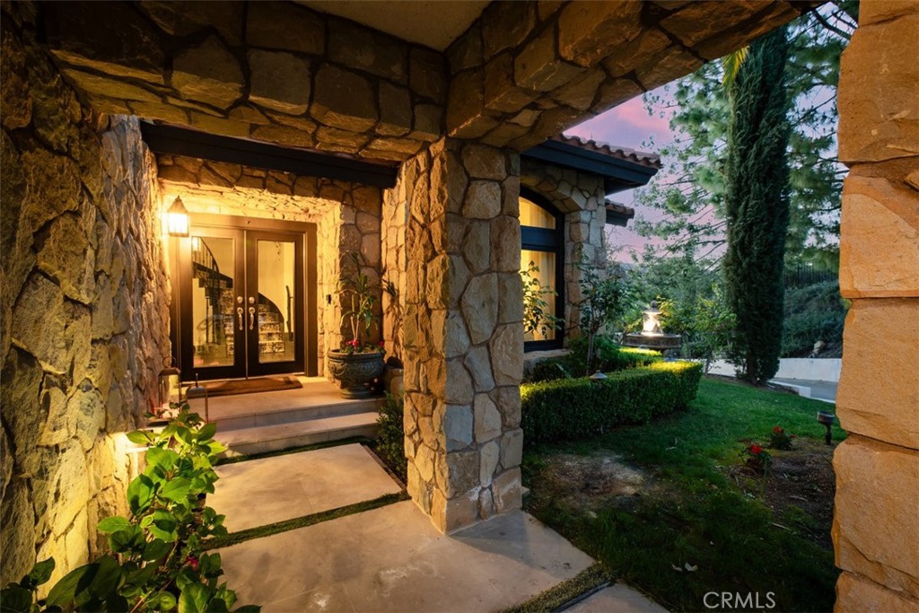 2514 Sandycreek Drive