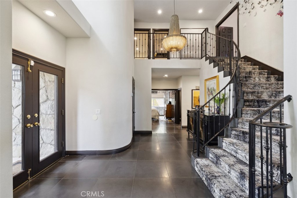 2514 Sandycreek Drive