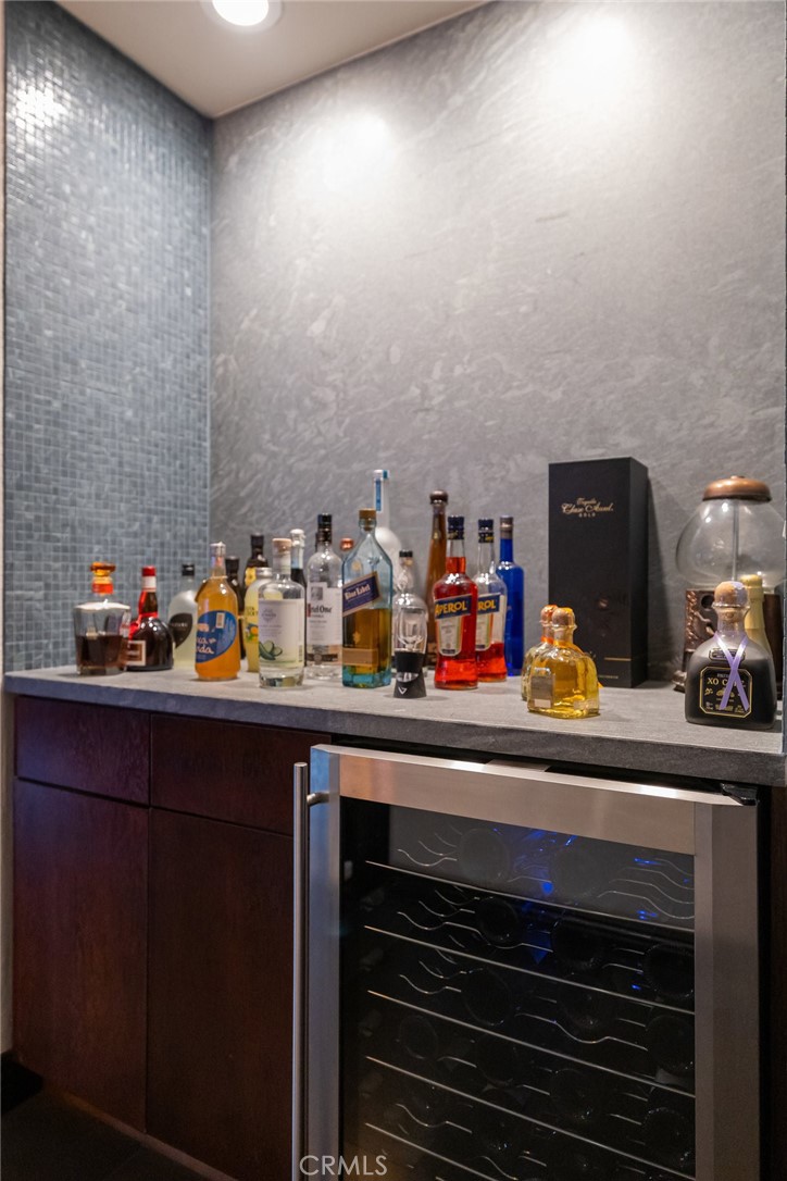 2514 Sandycreek Drive