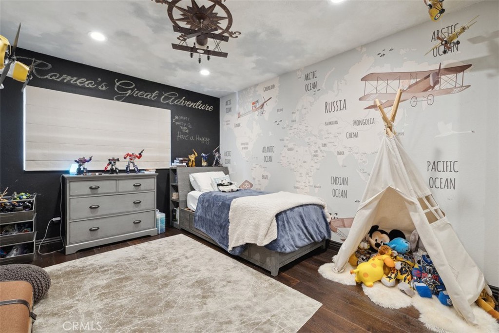 2514 Sandycreek Drive