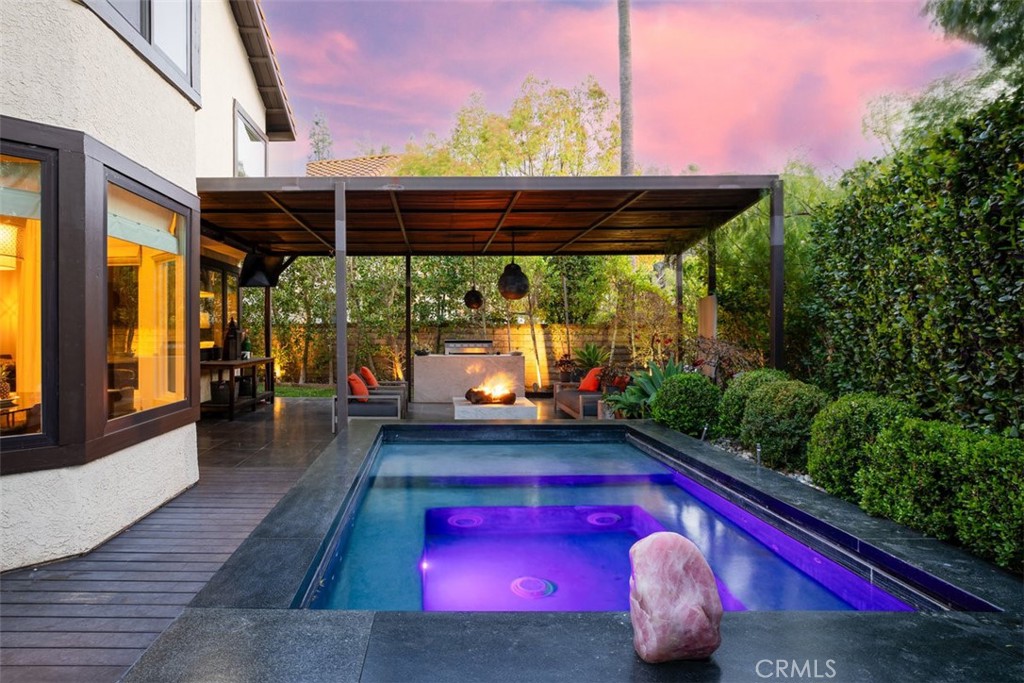 2514 Sandycreek Drive