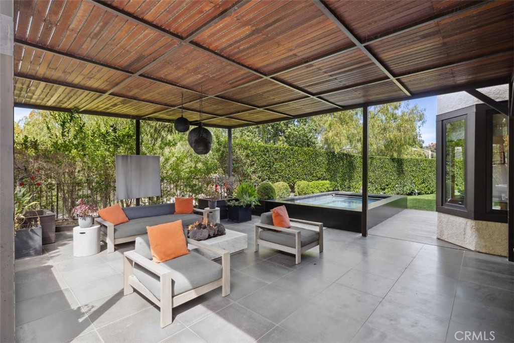 2514 Sandycreek Drive