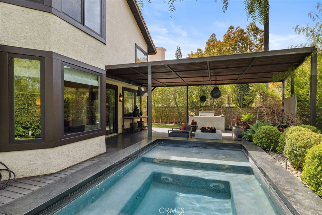 2514 Sandycreek Drive