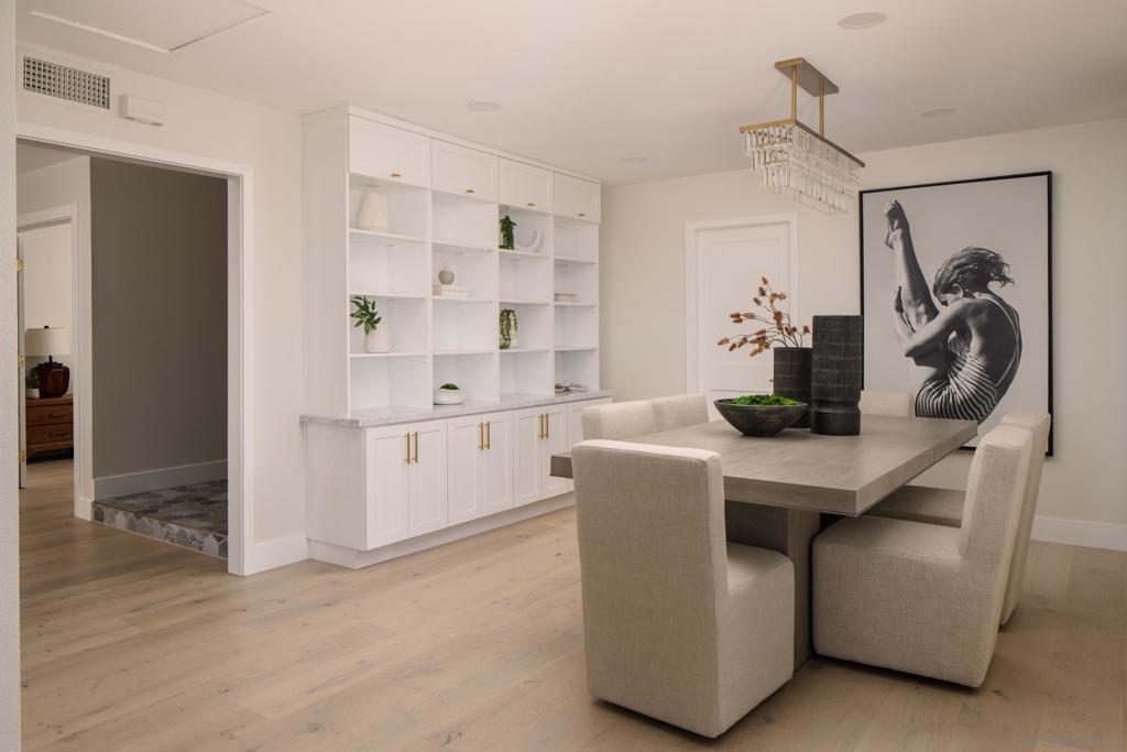 2206 Place Monaco