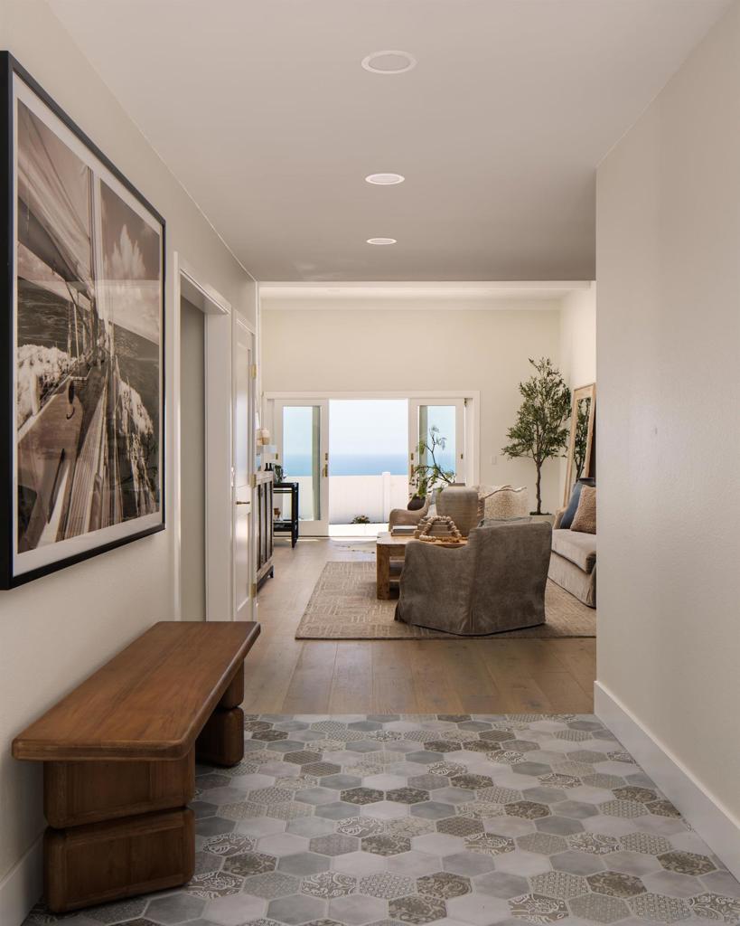 2206 Place Monaco