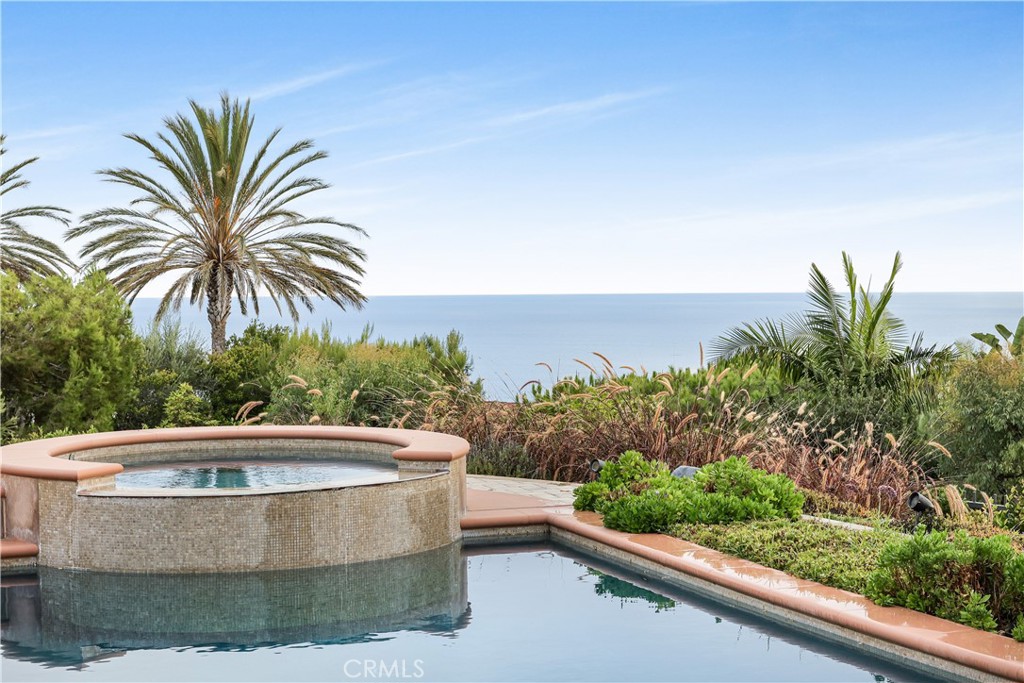 14 Cliffhouse blff