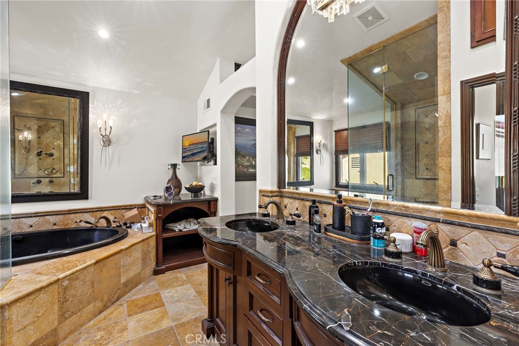 3043 Corte Portofino