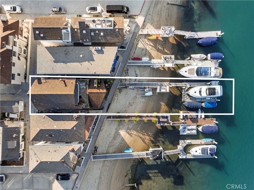 211 E Edgewater Avenue