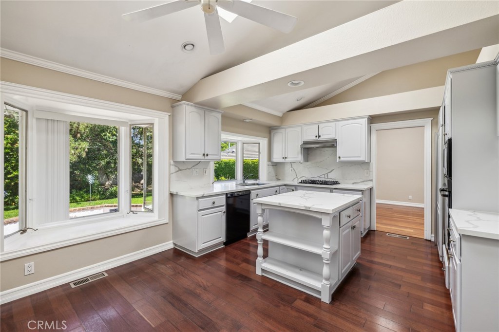 2640 Basswood Street