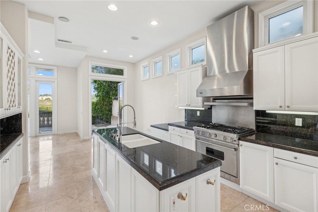 5 Monterey Pine Drive