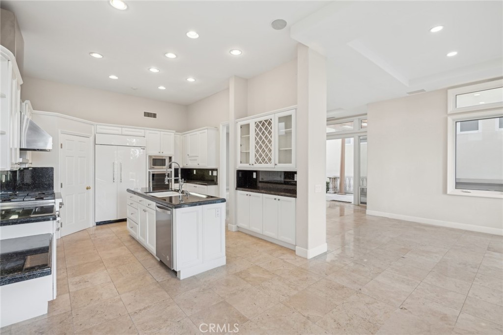 5 Monterey Pine Drive