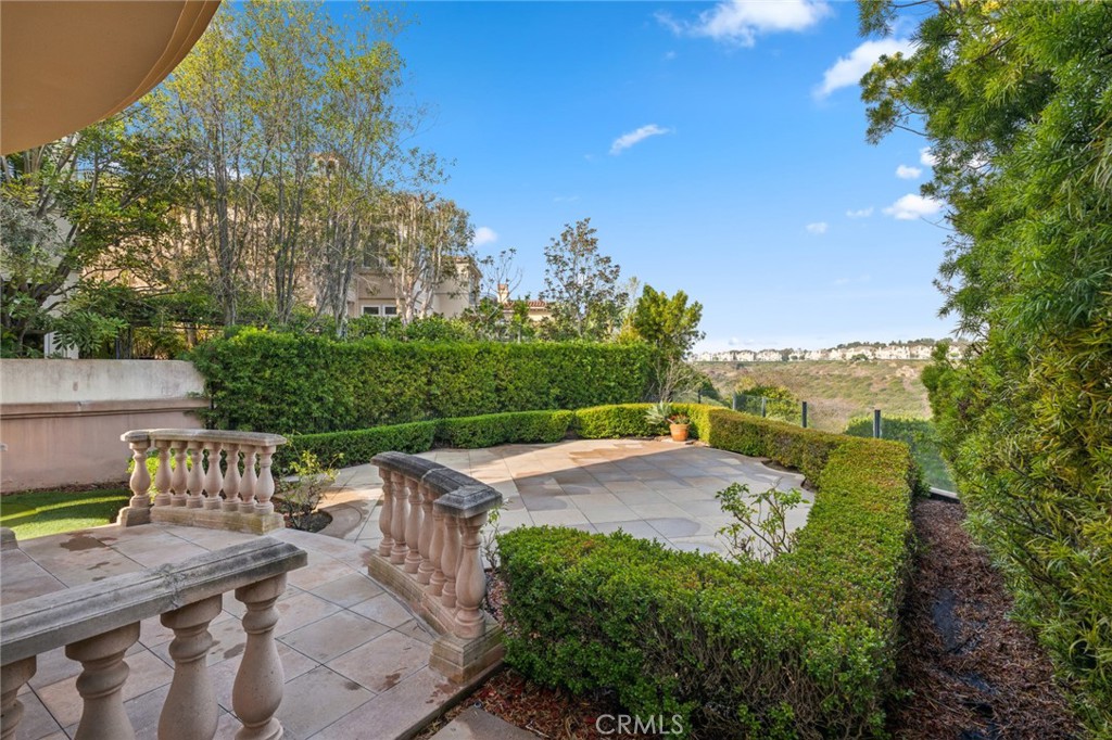 5 Monterey Pine Drive