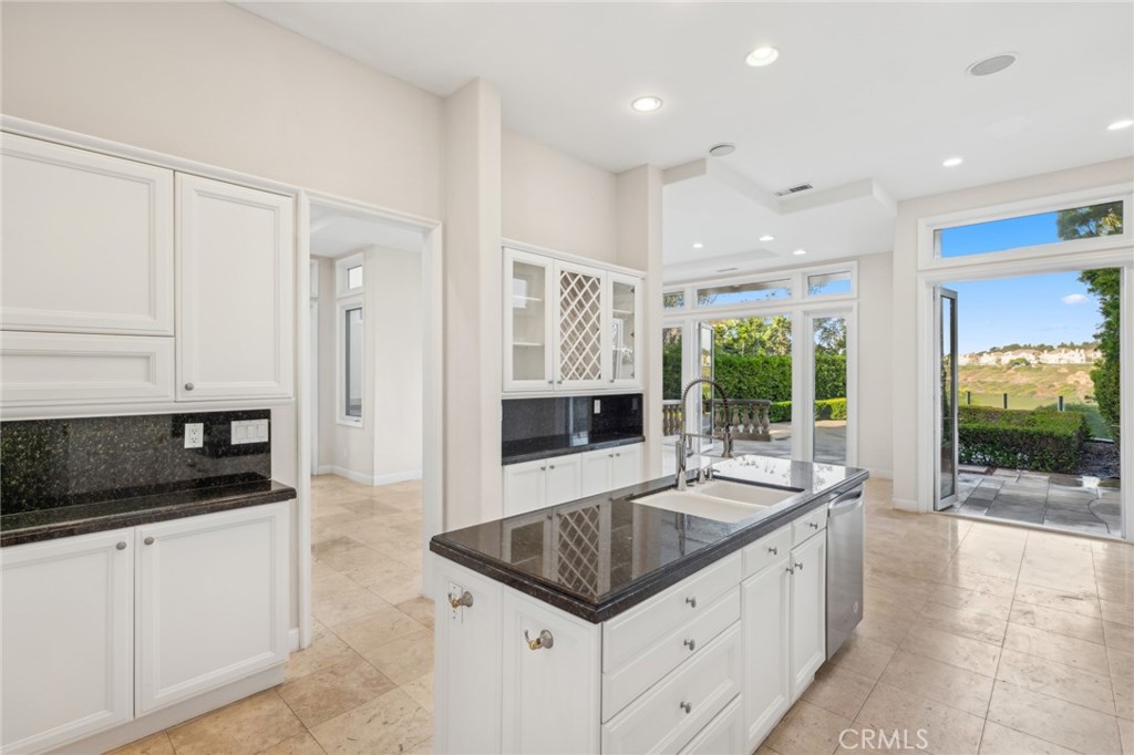 5 Monterey Pine Drive