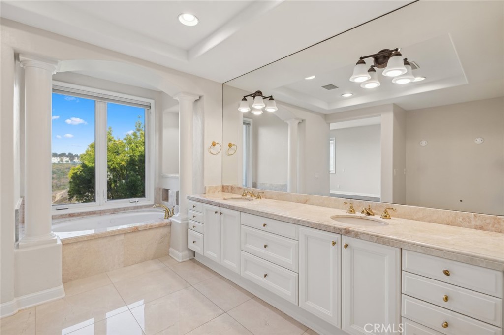 5 Monterey Pine Drive