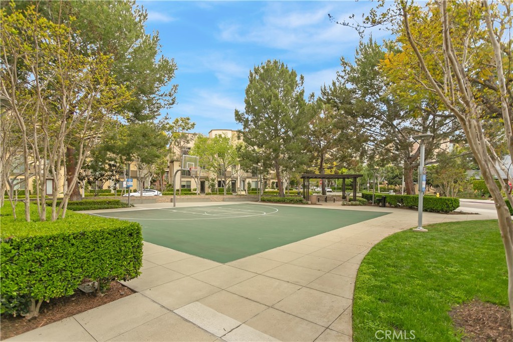 615 Rockefeller