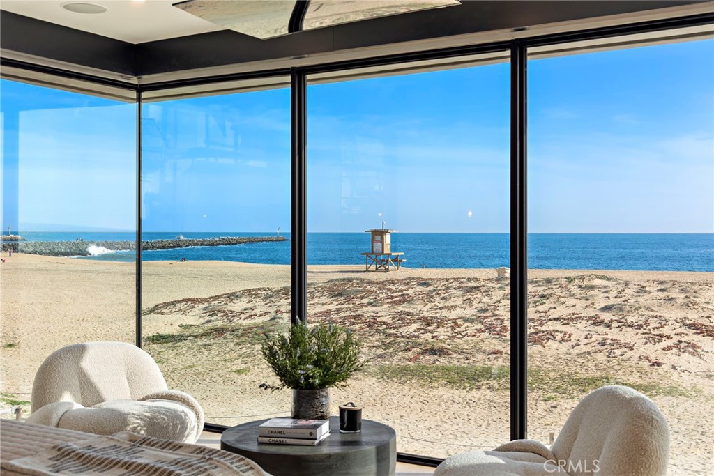 2132 E Oceanfront