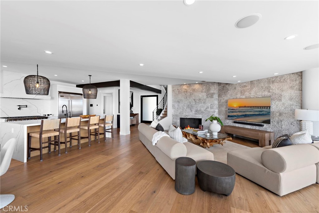 2132 E Oceanfront