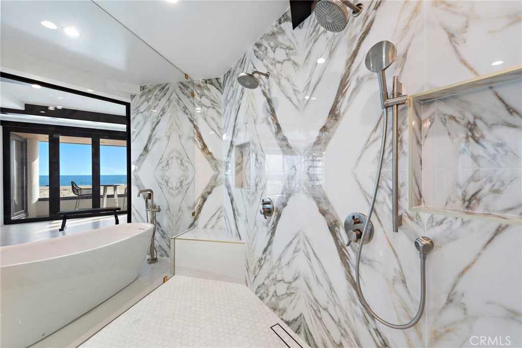 2132 E Oceanfront