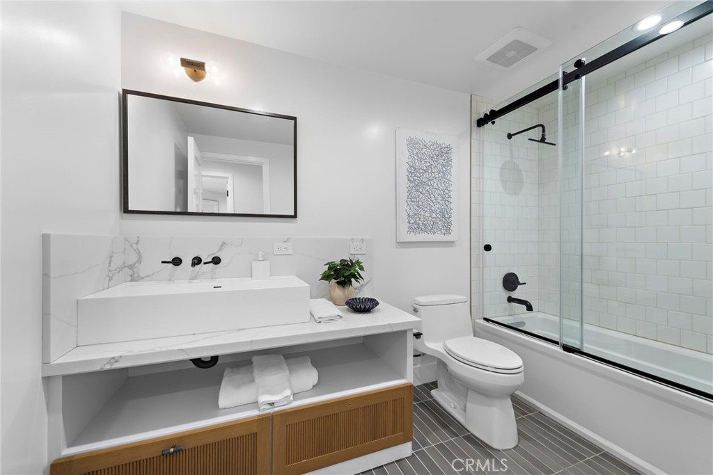 2132 E Oceanfront