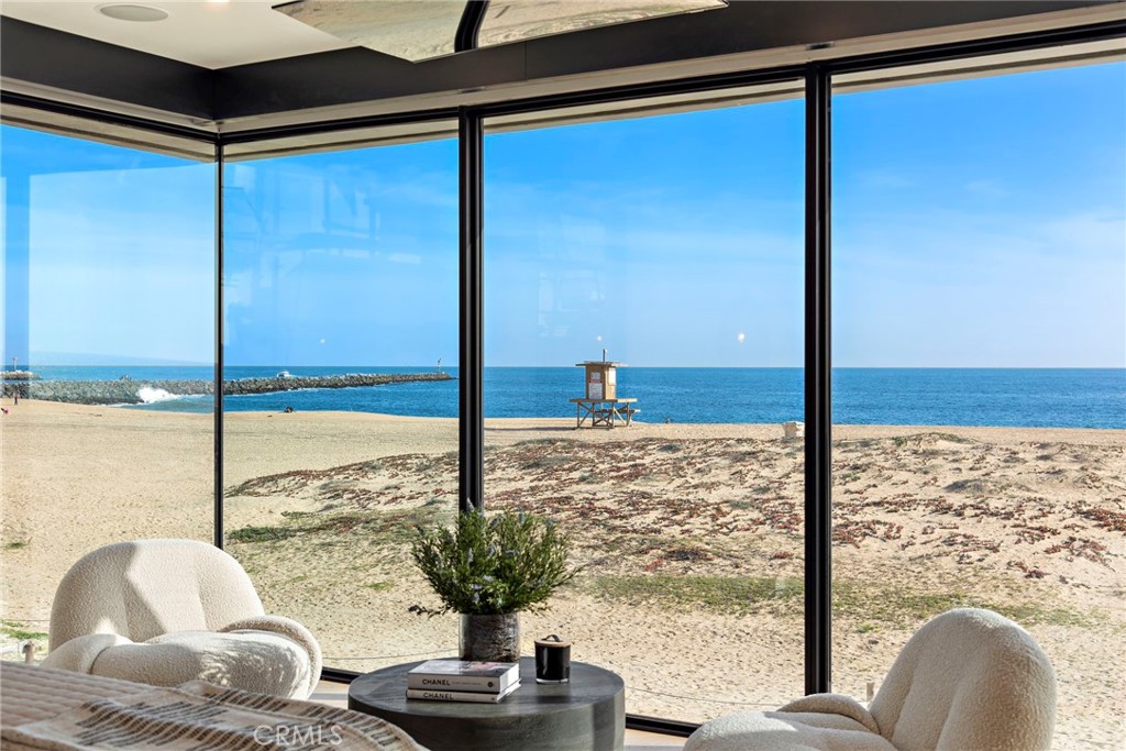 2132 E Oceanfront