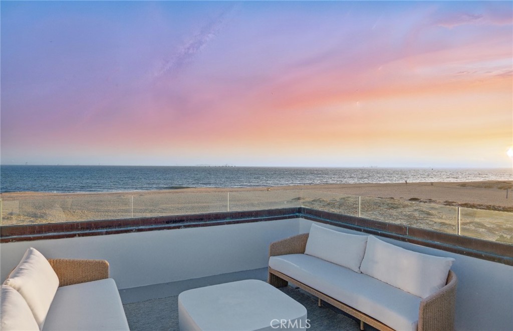 2132 E Oceanfront