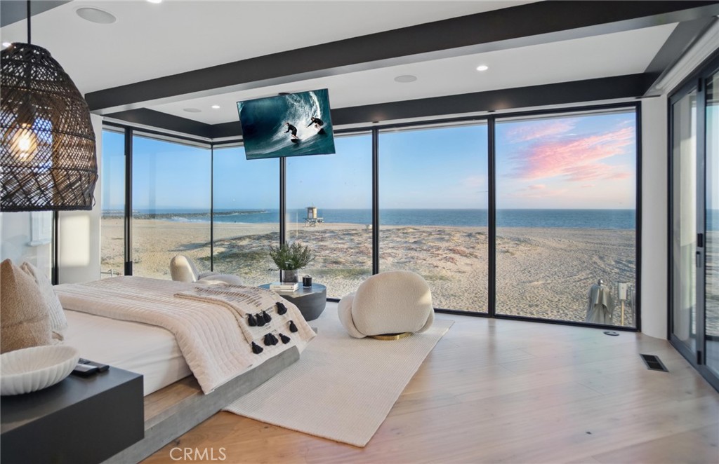 2132 E Oceanfront