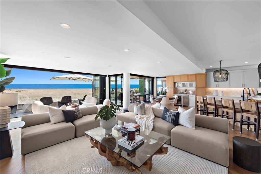 2132 E Oceanfront