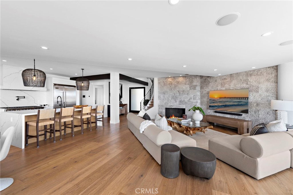 2132 E Oceanfront