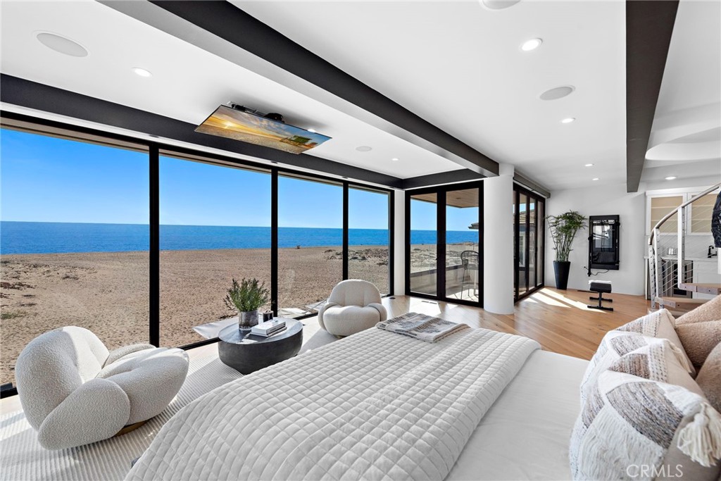 2132 E Oceanfront