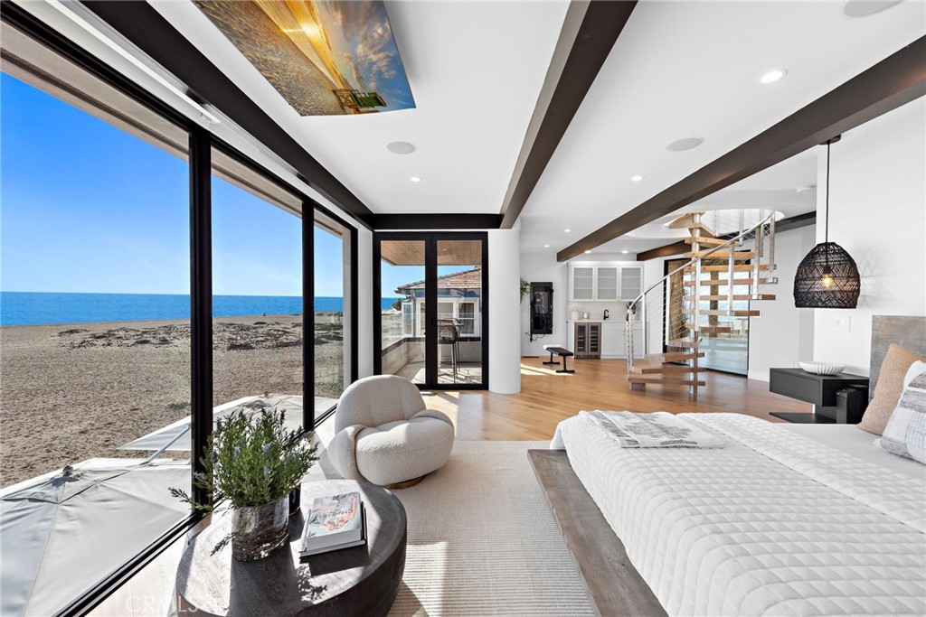 2132 E Oceanfront