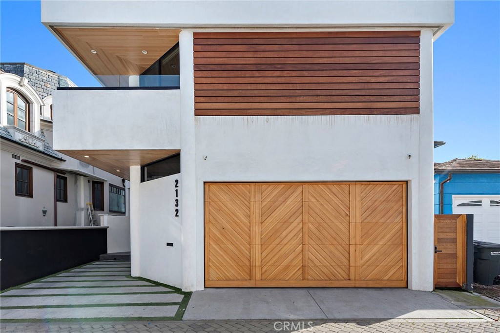 2132 E Oceanfront