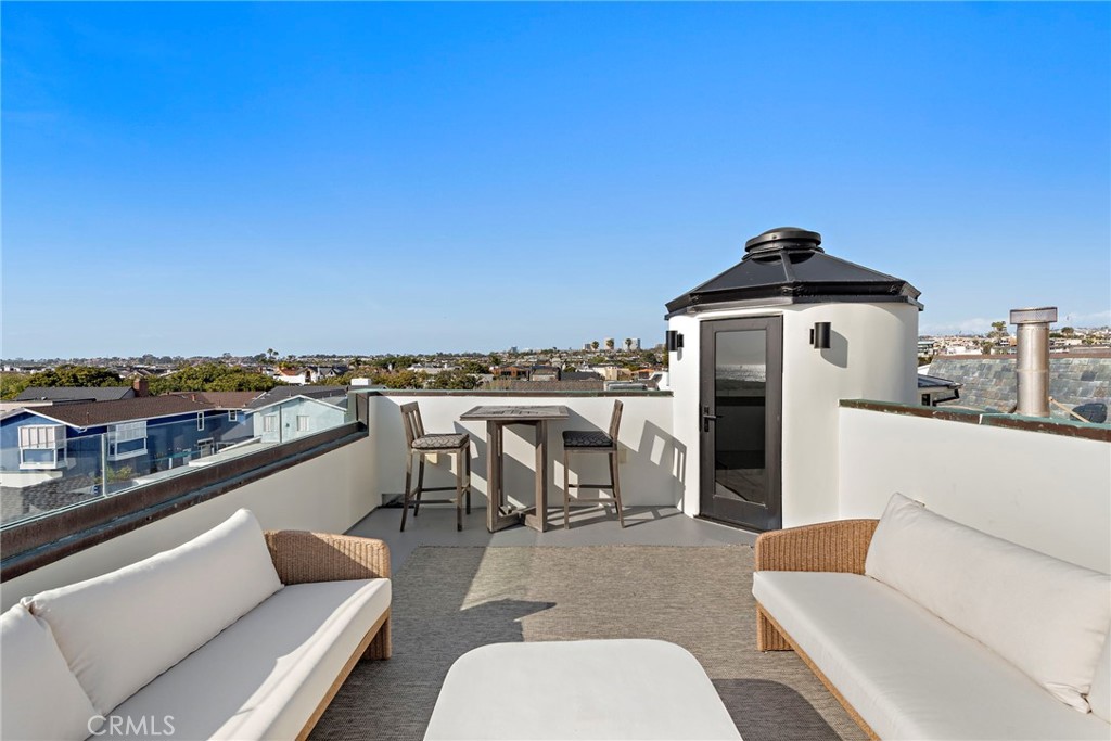 2132 E Oceanfront