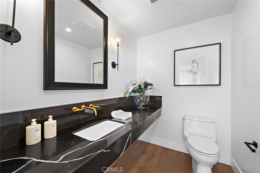 2132 E Oceanfront