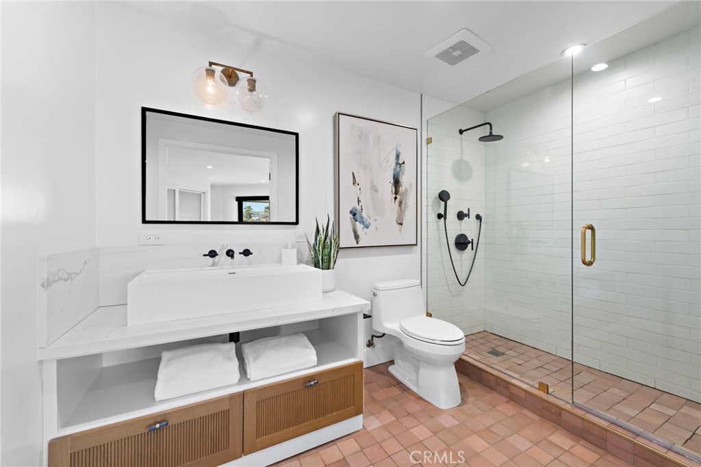 2132 E Oceanfront