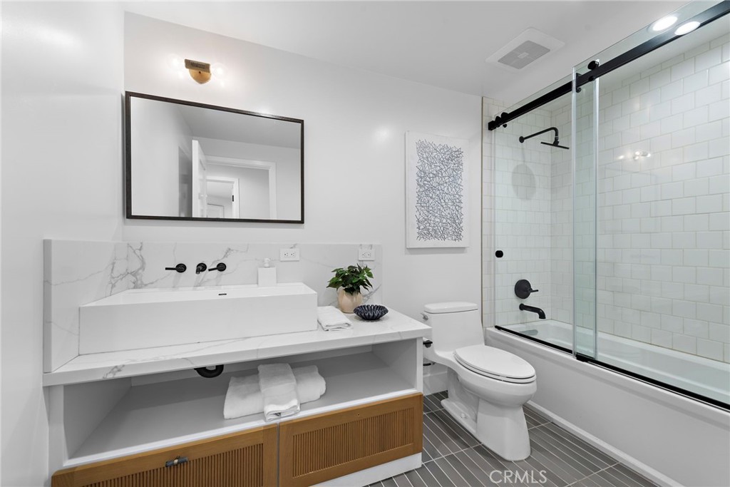 2132 E Oceanfront