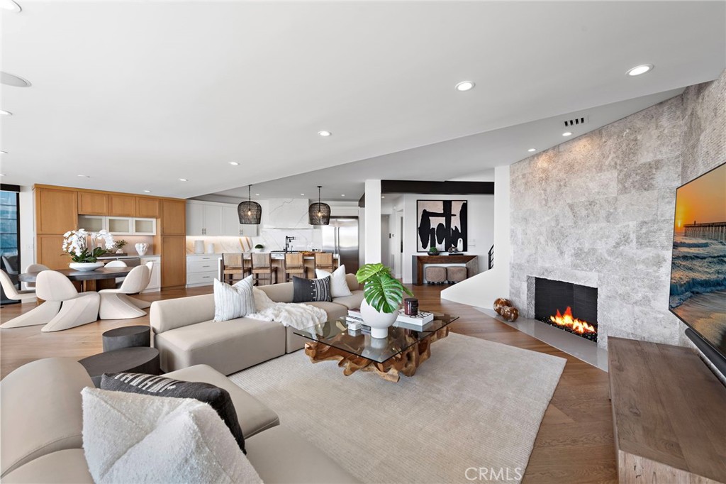 2132 E Oceanfront