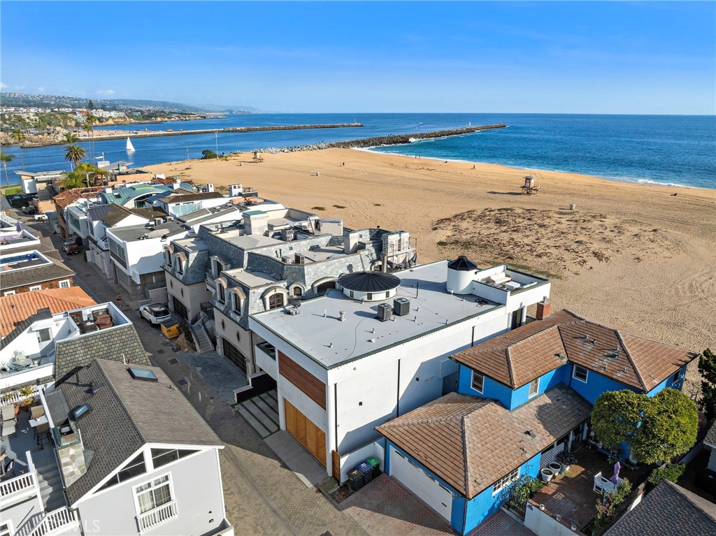 2132 E Oceanfront