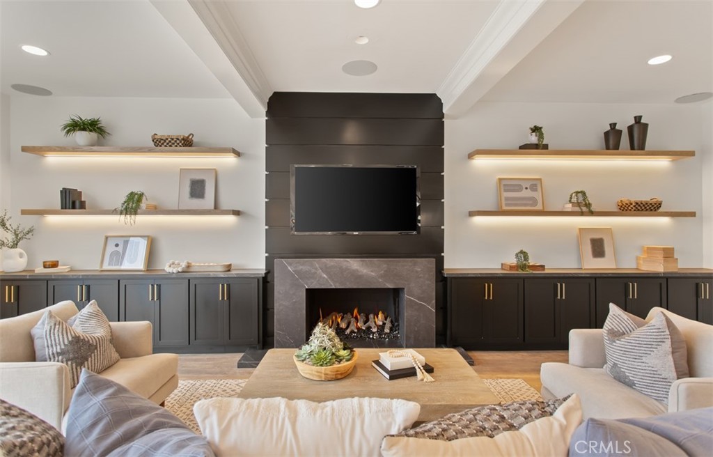 16201 Santa Barbara Lane