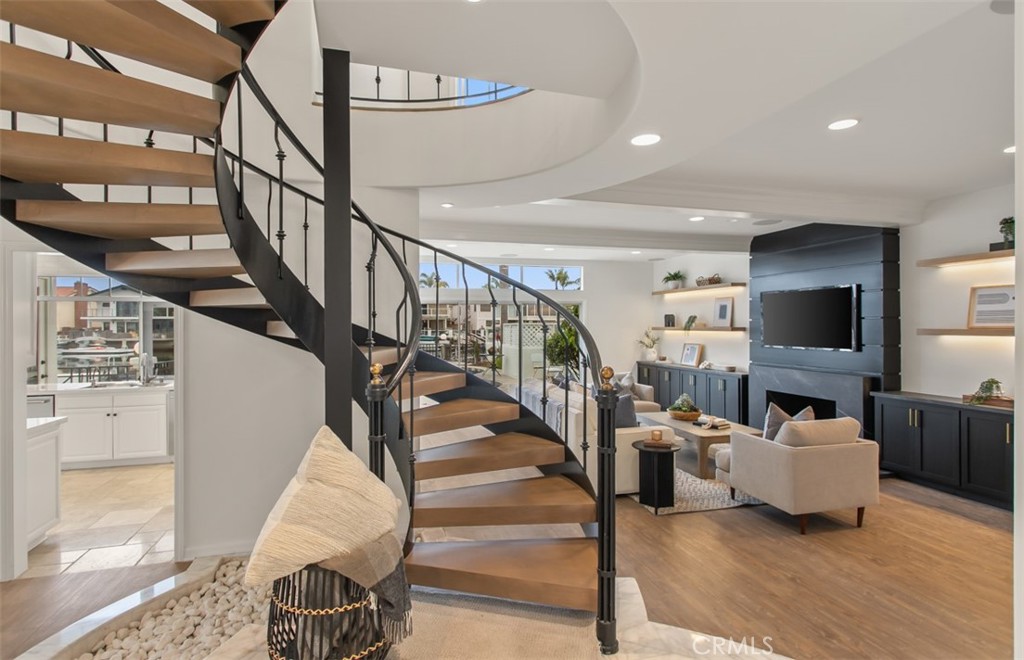 16201 Santa Barbara Lane