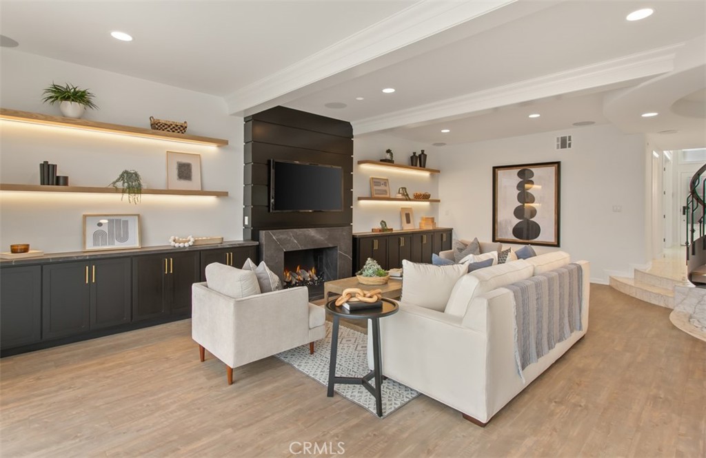 16201 Santa Barbara Lane