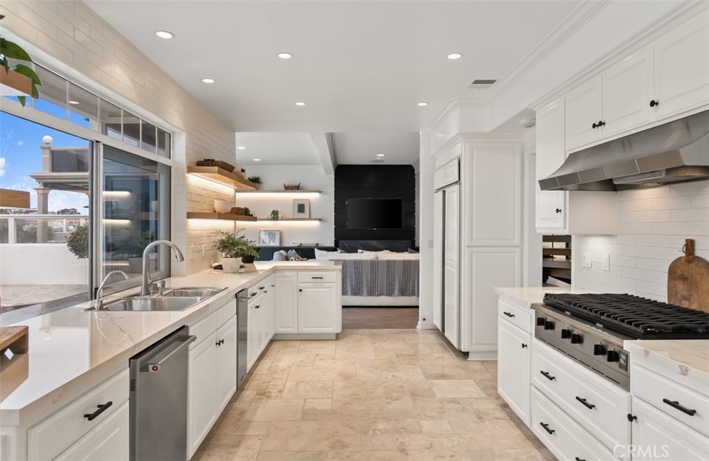 16201 Santa Barbara Lane