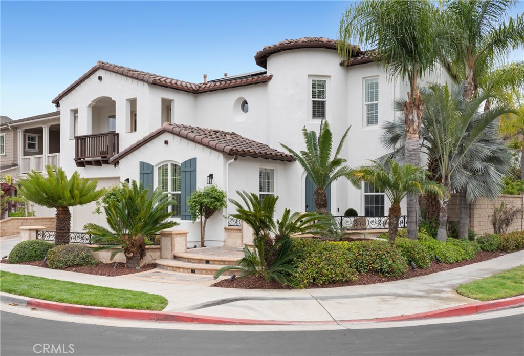 1934 W Red Fox Road
