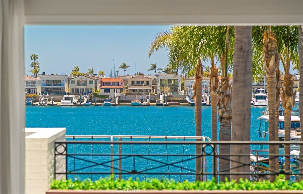 2401 Bayshore Drive