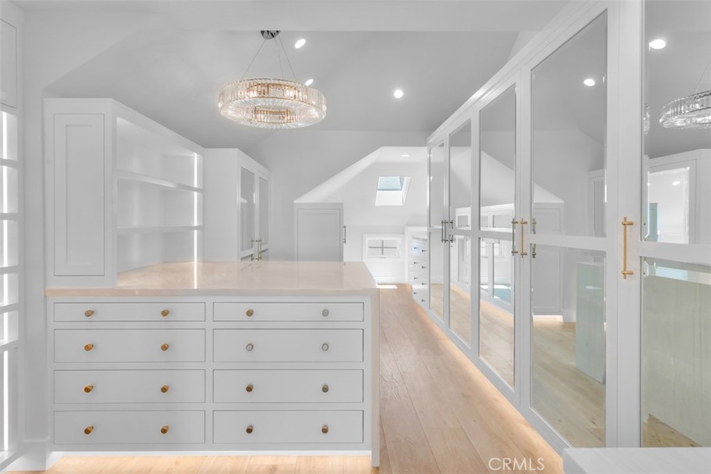 2401 Bayshore Drive