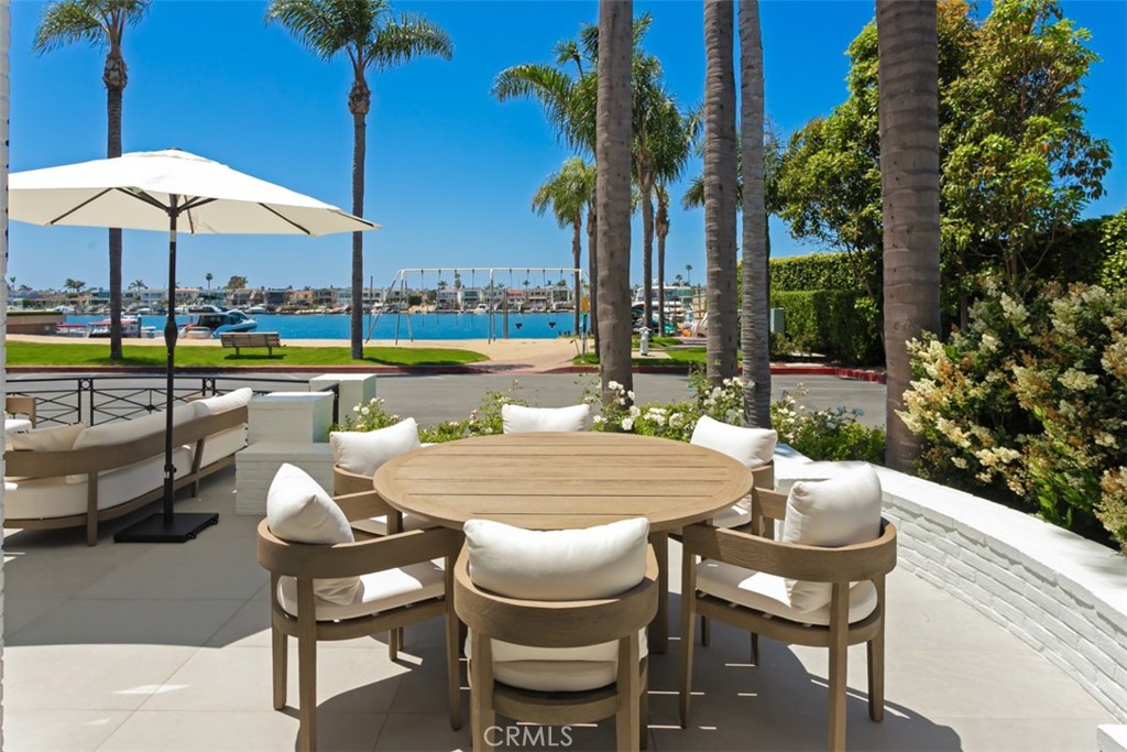 2401 Bayshore Drive